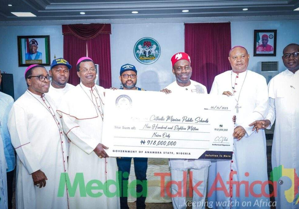 113894 anambra state governor presents n1 5b to mission schools 113894 anambra state governor presents n1 5b to mission schools