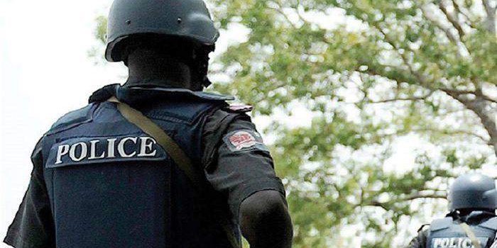 11675 A NIGERIAN POLICE OFFICER 11675 A NIGERIAN POLICE OFFICER