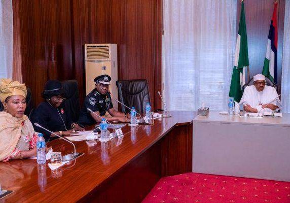 11757 Buhari with police and PSC member e1543254574255 11757 Buhari with police and PSC member e1543254574255