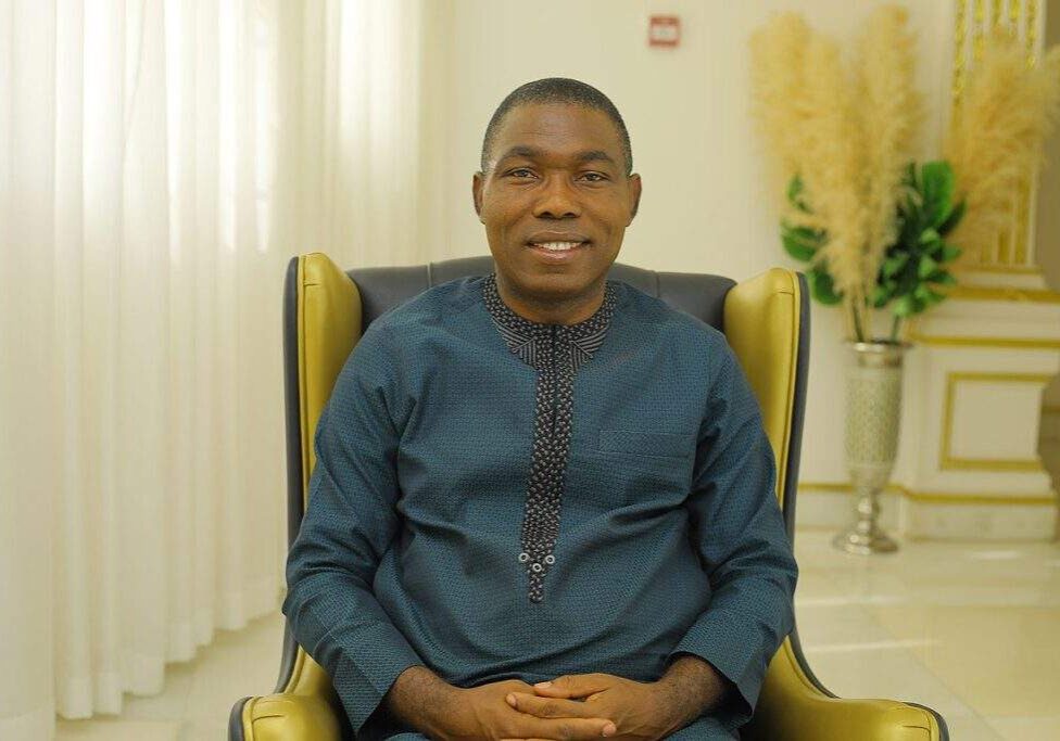 125820 politicians and the pursuit of power a perversion of justice insights from adebayo former presidential candidate