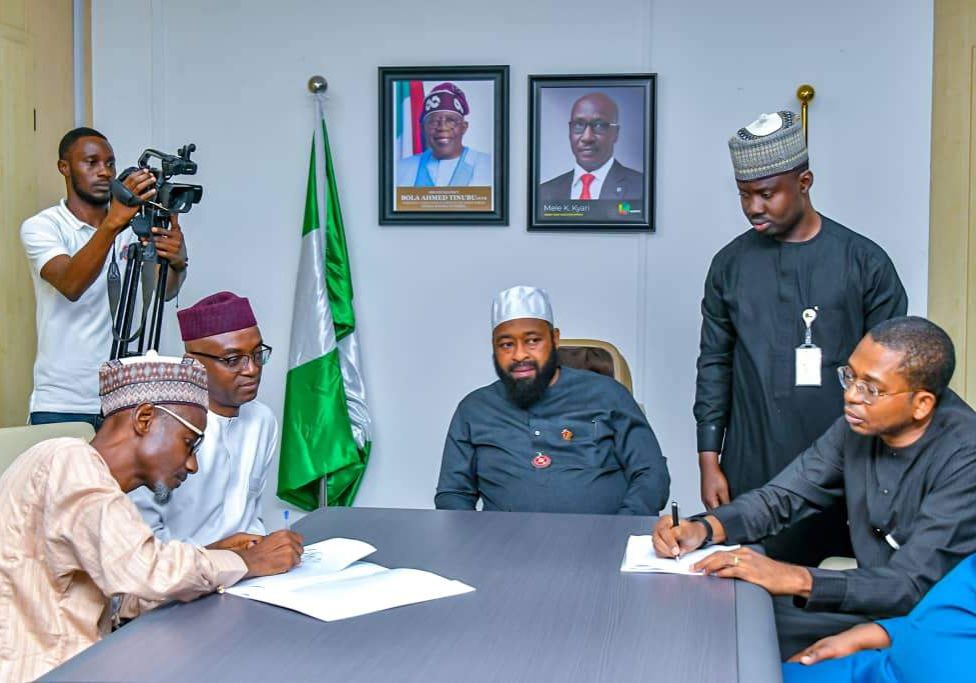 126606 green economic system nnpcl niger govt sign partnership target planting one billion trees in eight years 126606 green economic system nnpcl niger govt sign partnership target planting one billion trees in eight years