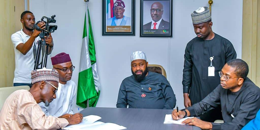 126606 green economic system nnpcl niger govt sign partnership target planting one billion trees in eight years 126606 green economic system nnpcl niger govt sign partnership target planting one billion trees in eight years