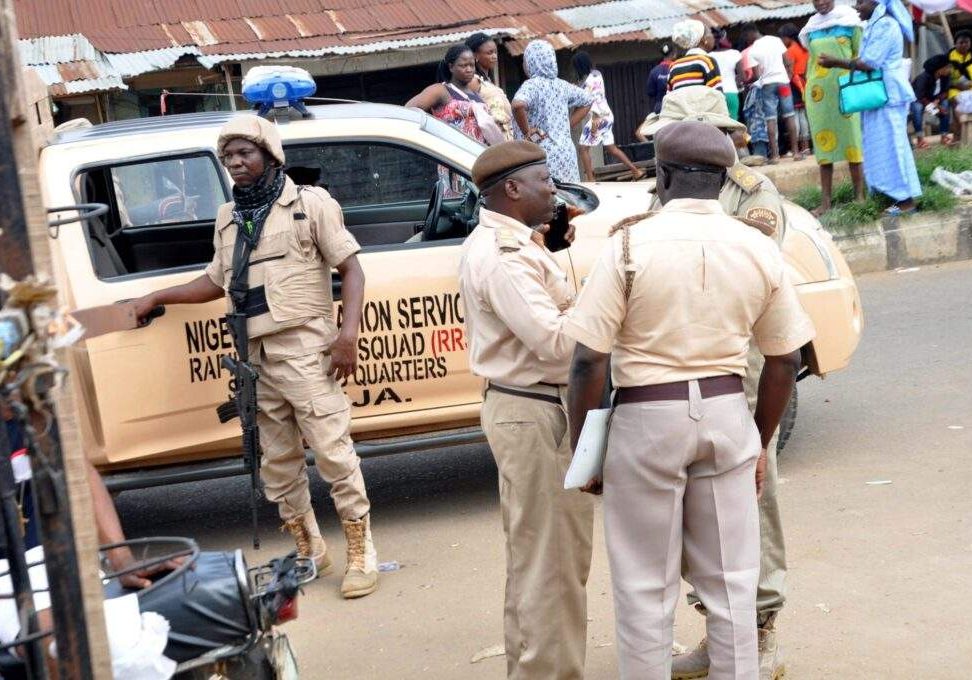 130065 immigration foils attempt to smuggle 7 nigerian girls to burkina faso scaled
