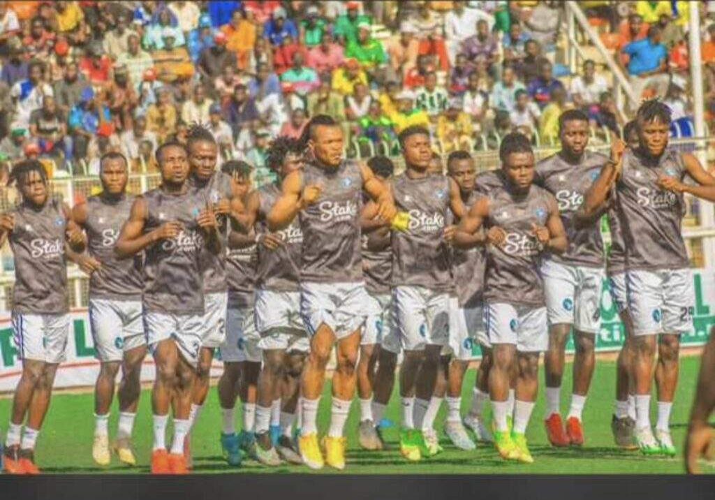131770 enyimba midfielder akanni elijah sets sights on victory against bendel insurance