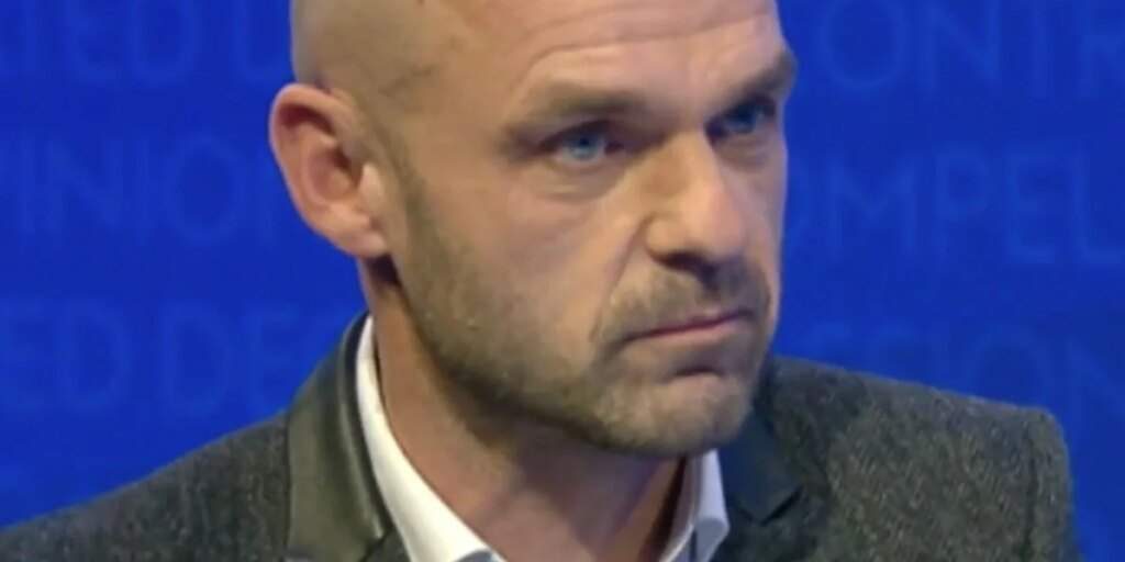 133677 danny murphy sends stern warning to arsenal and liverpool amid epl title race