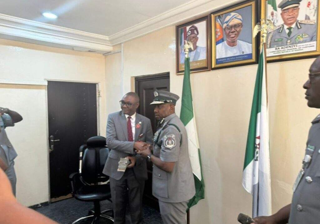 134045 tin can island port efcc receives 54330 tramadol bribe money from customs