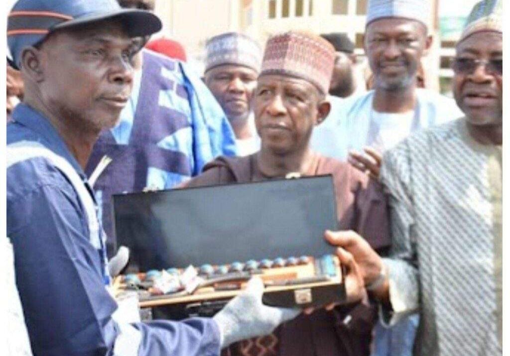 14147 fg trains 100 youths in maiduguri on modern vulcanizing services 14147 fg trains 100 youths in maiduguri on modern vulcanizing services