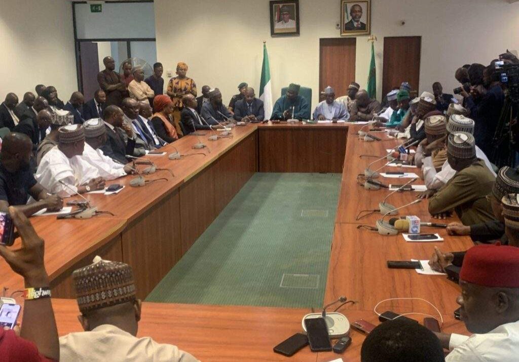 14361 breaking emefiele finally appears before reps committee after threat of arrest 14361 breaking emefiele finally appears before reps committee after threat of arrest