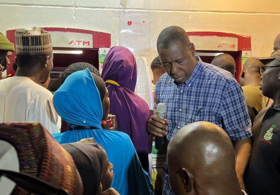15972 naira scarcity zulum warns banks in borno threatens land allocation