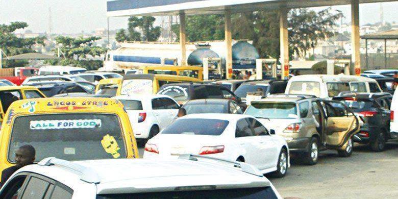 17160 Fuel queue 17160 Fuel queue