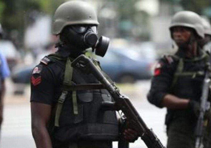 18150 new naira policy police beef up security in banks atm points in bayelsa over destruction 18150 new naira policy police beef up security in banks atm points in bayelsa over destruction