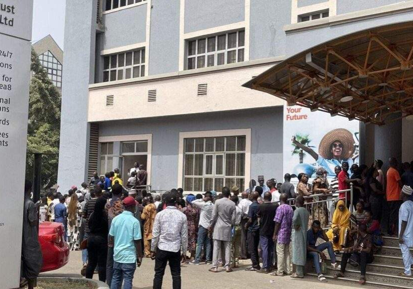 18332 bayelsa police command beef up security in banks atm point 18332 bayelsa police command beef up security in banks atm point