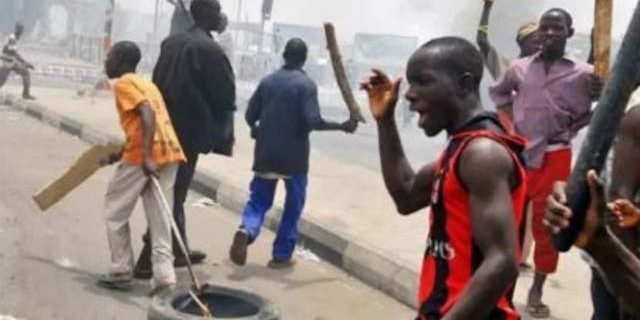 19130 again protests rock ibadan over naira fuel scarcity 19130 again protests rock ibadan over naira fuel scarcity