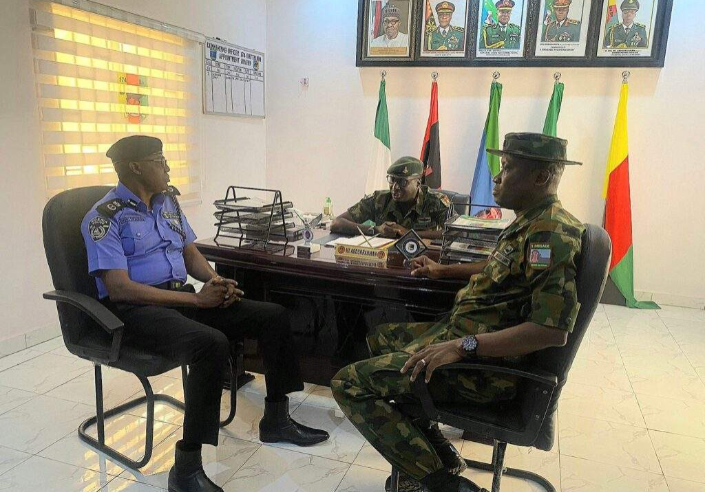 19559 police army chiefs meet over soldiers death in lagos 19559 police army chiefs meet over soldiers death in lagos
