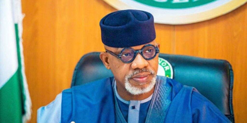 19960 naira scarcity continue to spend old notes shun violence abiodun tells ogun residents