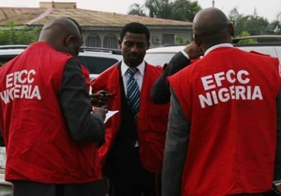 21580 efcc arrests man with n30m new naira notes 21580 efcc arrests man with n30m new naira notes