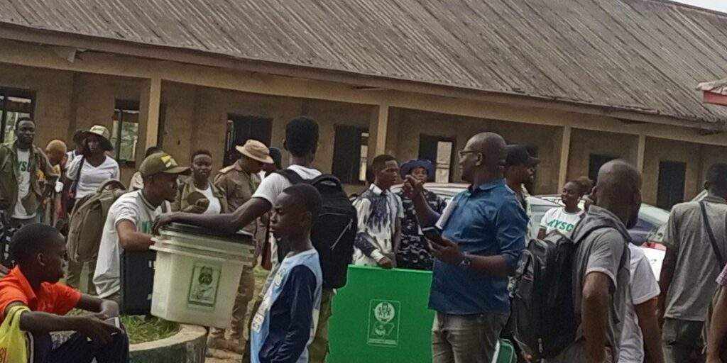 21662 voting stops in ikot ebom as suspected pdp agents allegedly fuel crisis 21662 voting stops in ikot ebom as suspected pdp agents allegedly fuel crisis
