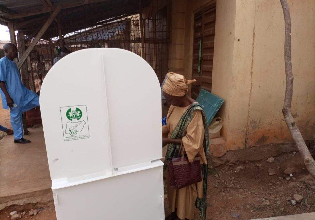 22044 apcs bamidele adaramodu fasuyi win ekiti senatorial elections 22044 apcs bamidele adaramodu fasuyi win ekiti senatorial elections