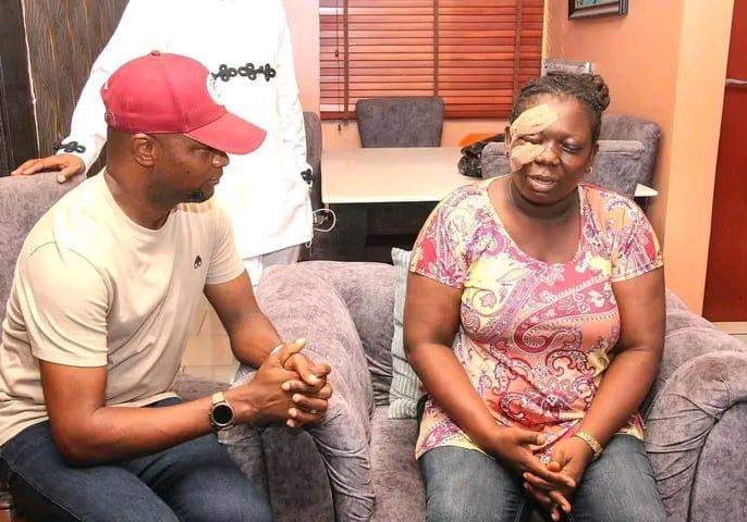 22180 nigeriaelections2023 jandor visits woman attacked during saturday poll