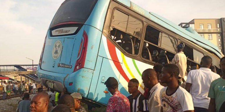 26765 fg orders investigation bureau to probe lagos train crash 26765 fg orders investigation bureau to probe lagos train crash