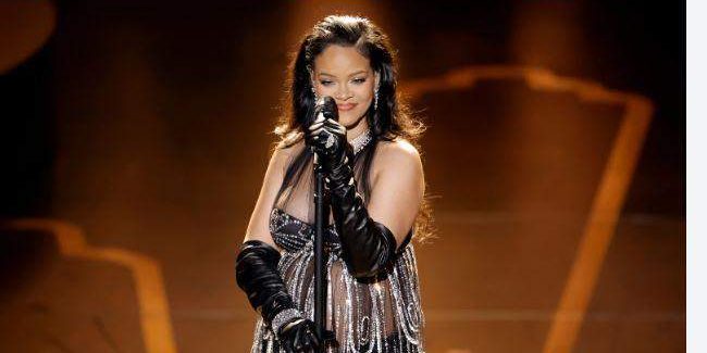 28510 rihanna performs at 2023 oscars