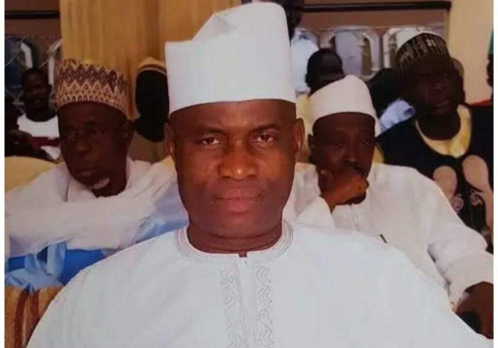 29878 kwara sarakis loyalist wahab issa dumps pdp joins apc 29878 kwara sarakis loyalist wahab issa dumps pdp joins apc