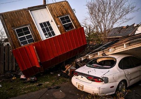 35194 at least 25 killed in us as tornado hits mississippi