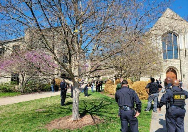 36140 female shooter kills pupils staff at us school