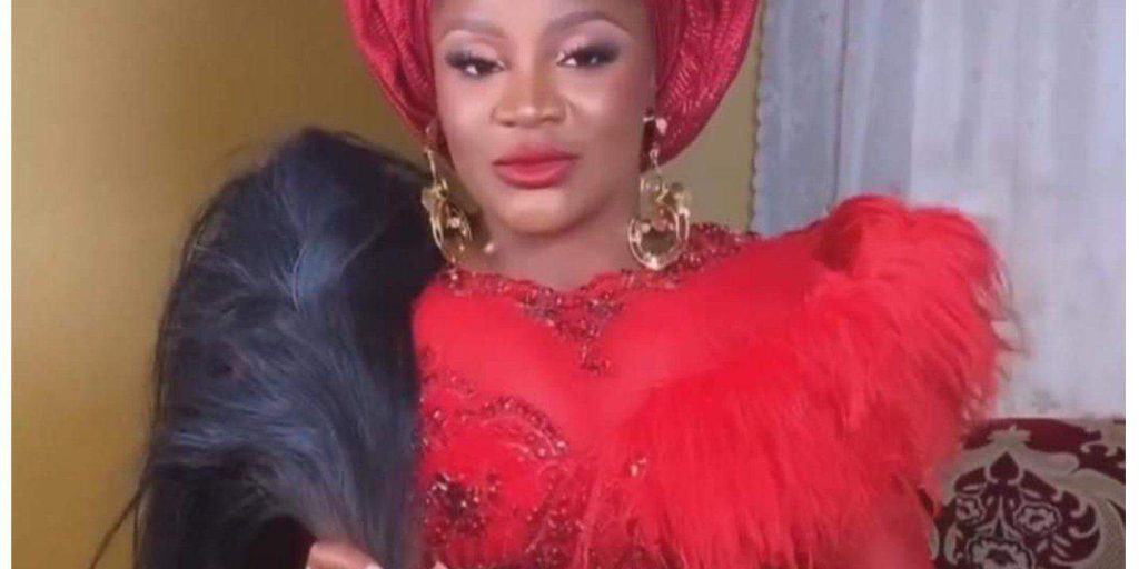 4041 actress uche ogbodo ties the knot traditionally with her younger lover bobby marris video 4041 actress uche ogbodo ties the knot traditionally with her younger lover bobby marris video