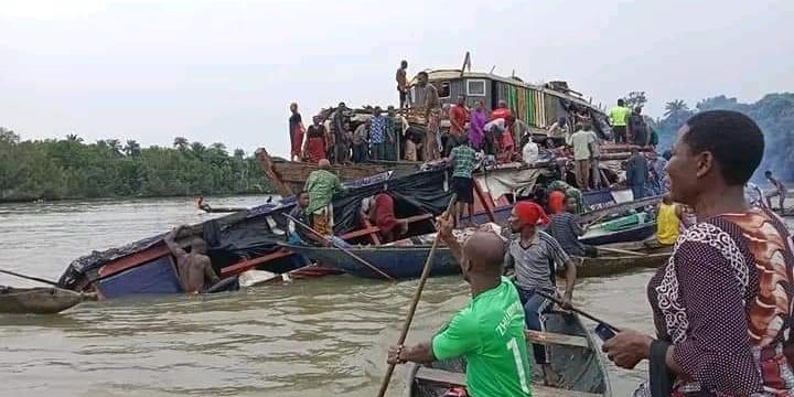 41644 passengers swim to safety as boat capsizes in bayelsa 41644 passengers swim to safety as boat capsizes in bayelsa