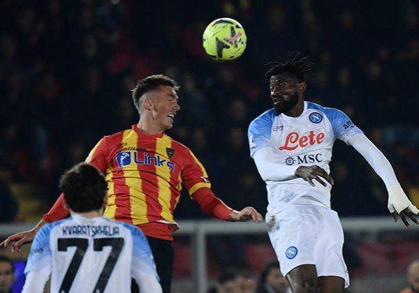 42146 napoli squeeze past lecce ahead milan champions league showdown 42146 napoli squeeze past lecce ahead milan champions league showdown