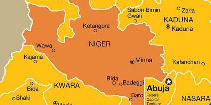 44366 three injured as truck crashes into niger mosque 44366 three injured as truck crashes into niger mosque