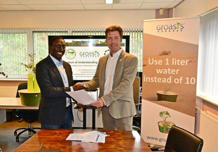 47578 great green wall signs mou to establish water production line in nigeria 47578 great green wall signs mou to establish water production line in nigeria