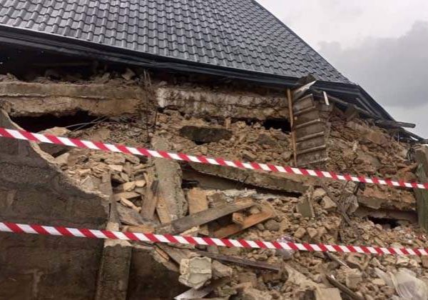 48848 abuja construction workers injured as fence collapses 48848 abuja construction workers injured as fence collapses