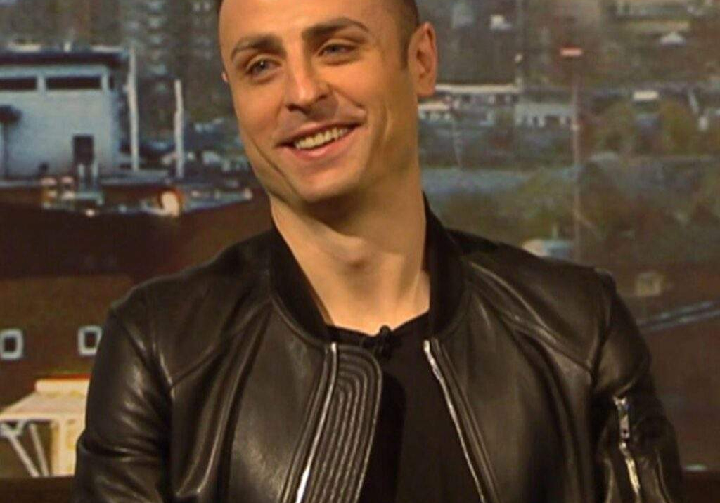 49210 osimhen vs kane i want him at old trafford berbatov tells man utd who to sign