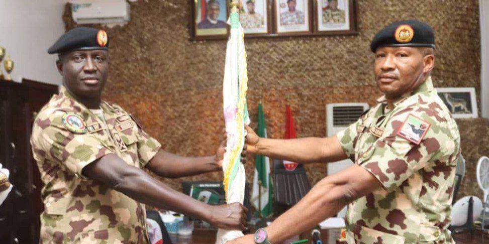 49794 abubakar assumes duty as new goc 7 division 49794 abubakar assumes duty as new goc 7 division