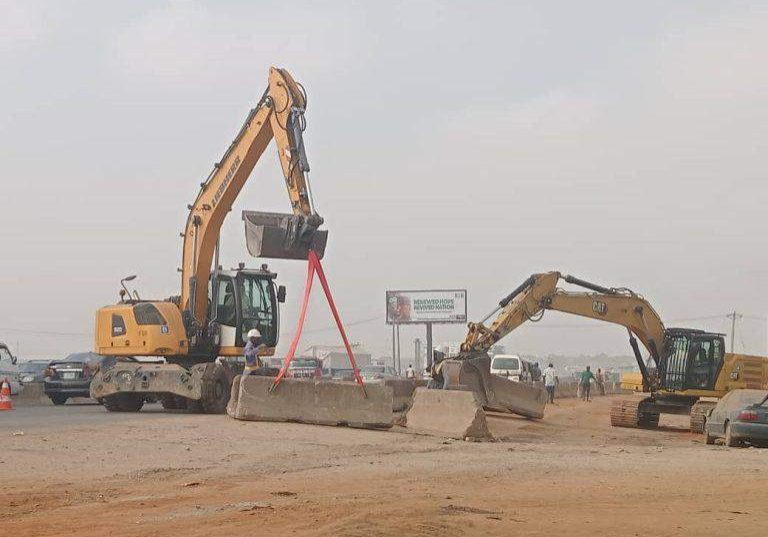 5040 nigerian govt resumes work on lagos ibadan expressway reviews traffic architecture 5040 nigerian govt resumes work on lagos ibadan expressway reviews traffic architecture