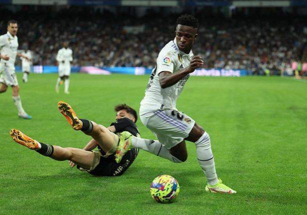 50542 la liga madrid beat celta close point on barcelona