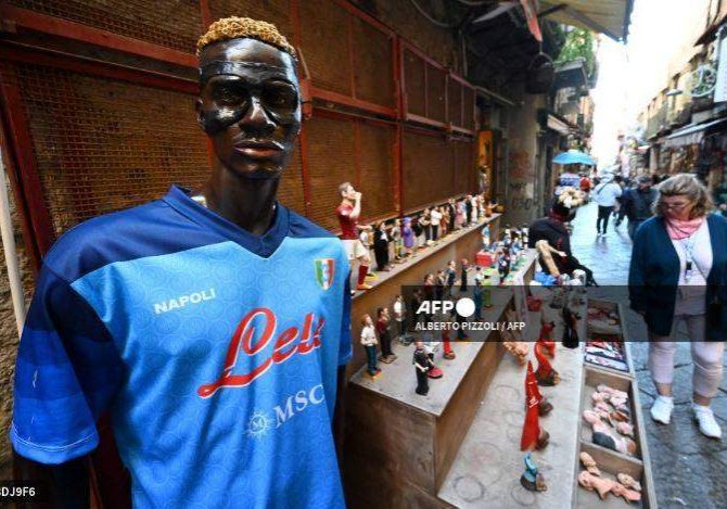 51370 thousands of fans greet napoli after win over juve 51370 thousands of fans greet napoli after win over juve