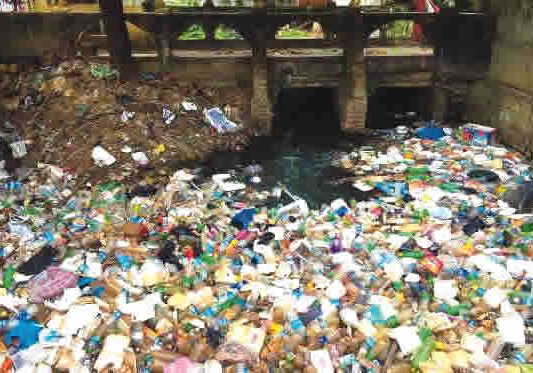 51666 eight year old falls into lagos canal rescued alive