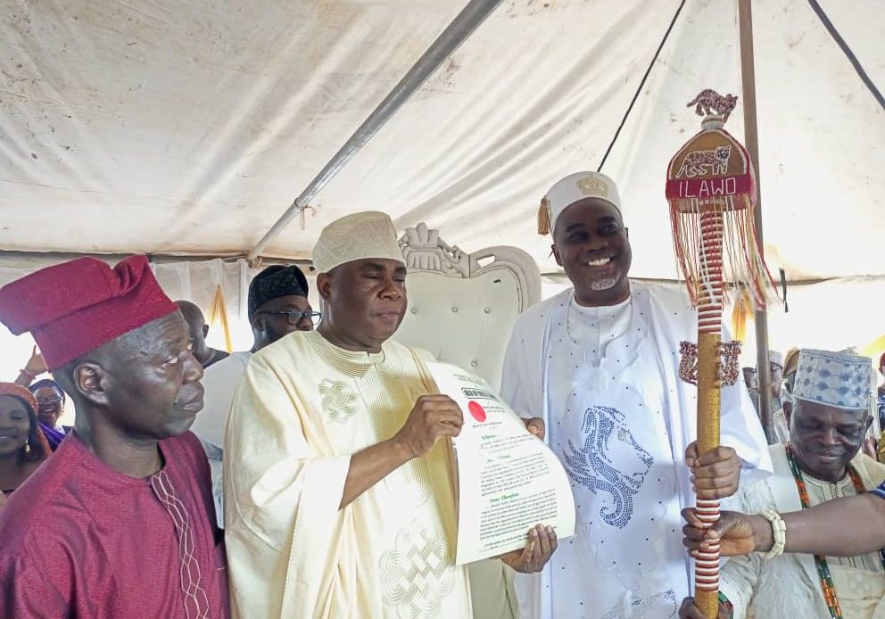 52095 gov abiodun installs macgregor as new monarch of orile ilawo 52095 gov abiodun installs macgregor as new monarch of orile ilawo