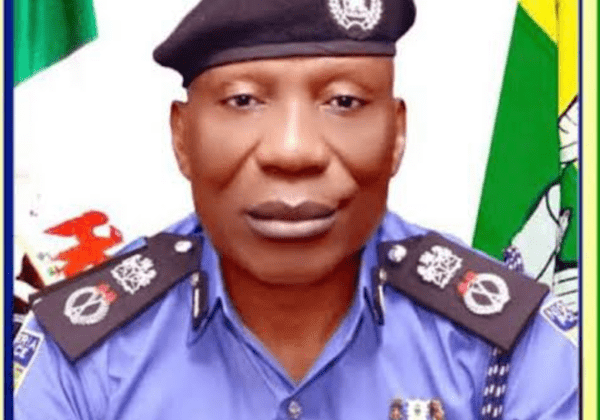 52602 anambra police give n38m to deceased officers families 52602 anambra police give n38m to deceased officers families