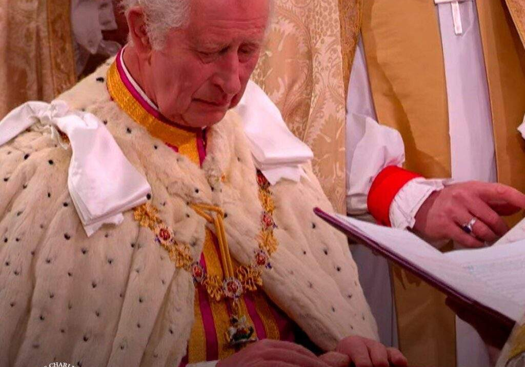 58053 pictorial king charles iii takes oath of office