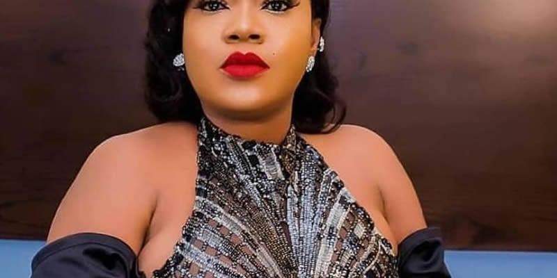 5902 we actually kissed actress toyin abraham responds to critics of deep hug with sydney talker 5902 we actually kissed actress toyin abraham responds to critics of deep hug with sydney talker