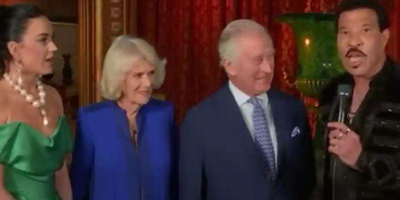 59089 king charles queen camilla surprise audience at american idol