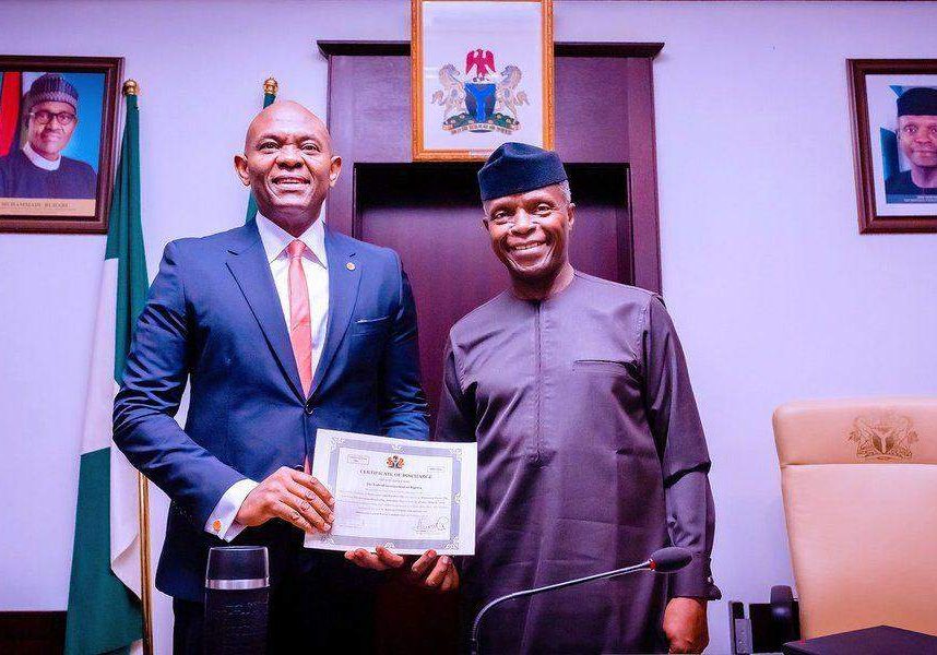 59128 osinbajo presents discharge certificate to transcorp 59128 osinbajo presents discharge certificate to transcorp