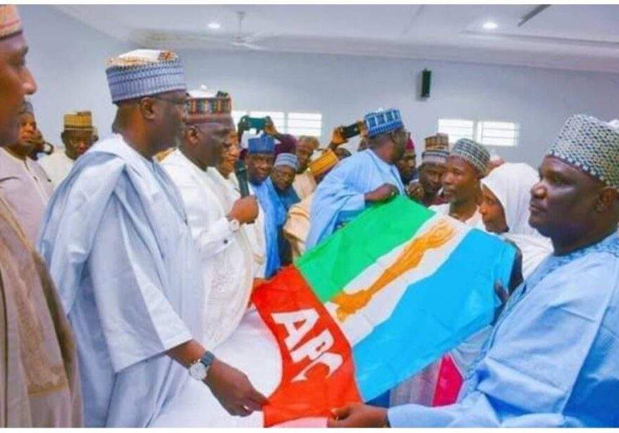 5915 3500 pdp nnpp members defect to apc in yobe
