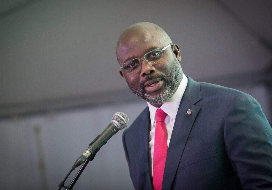59743 serie a liberia president weah celebrates osimhens new goal record