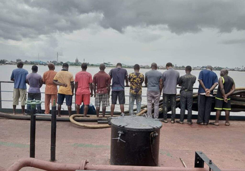 6046 nigerian military destroys several illegal refineries apprehend 19 suspects in niger delta