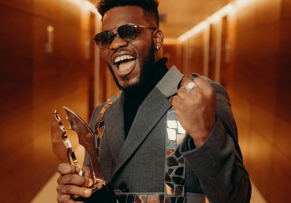 64147 broda shaggi scoops best actor in a comedy at amvca